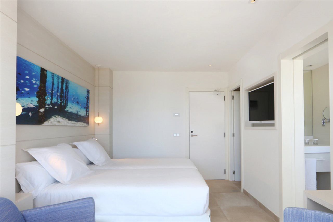 Hotel Iberostar Selection Santa Eulalia Adults-Only Ibiza Santa Eularia des Riu Exteriér fotografie